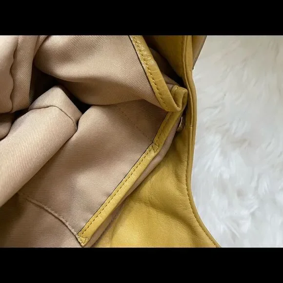 B Makowsky soft leather yellow mustard large shoulder bag gold tone Har… - Picture 10 of 13